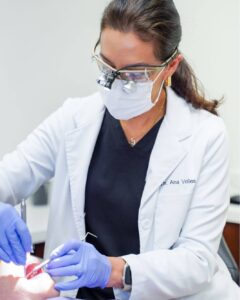 2026-Dr-Ana-Volles-atuando-na-FLorida-4.jpg